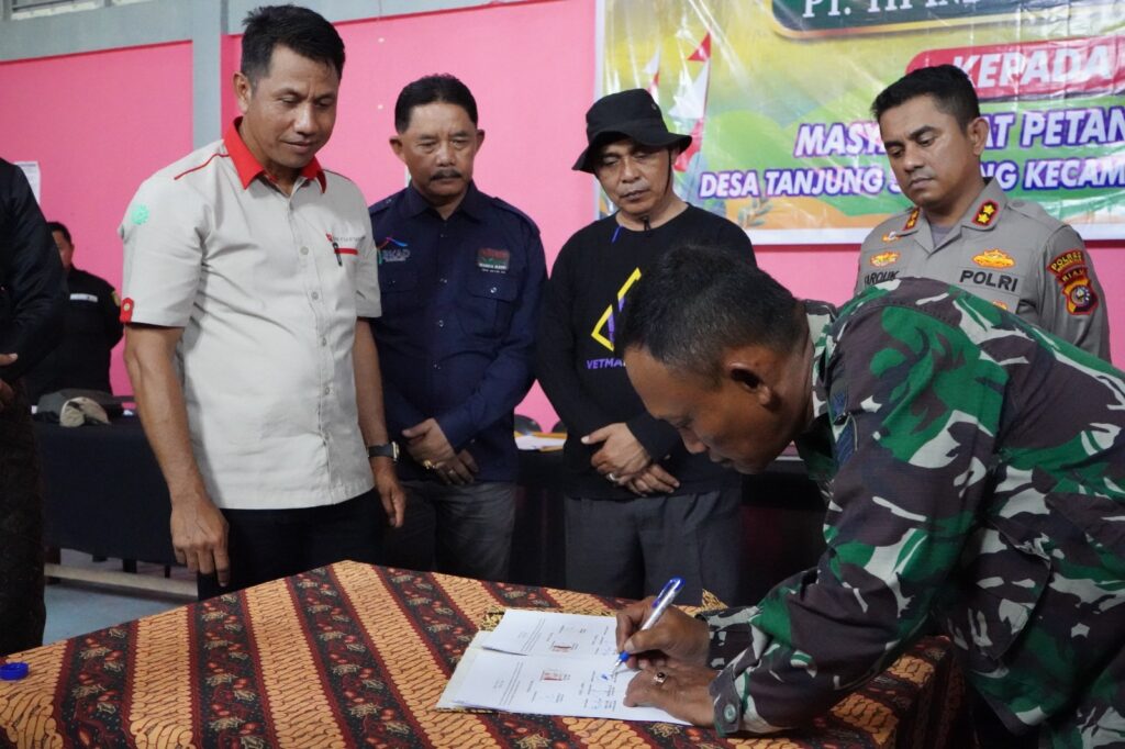 71cb4b33c9221a9c630ec01a67ba7447