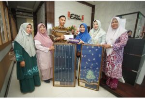 87d0303ab9a222f0d7f7492e3aff3008