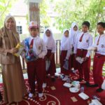 Wabup Yuliantini Sambut Hangat Kunjungan Siswa-Siswi SDN 010 Pengalihan Kecamatan Keritang