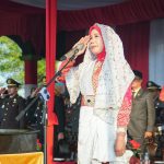 Wabup Inhil Yuliantini Pimpin Upacara Penurunan Bendera HUT ke-81 RI.