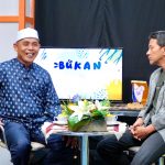 Bupati Inhil Bagikan Kisah Perjuangan Hidup dalam Podcast “Bukan Mimpi” Riau Televisi