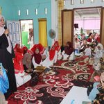 Hadiri Peringatan Maulid Nabi di Majelis Ta’lim Az Zikri, Plh. Bupati Inhil Yuliantini pAjak Masyarakat Teladani Akhlak Rasulullah