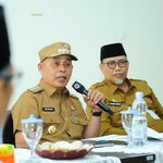 Bupati Inhil Memimpin Rapat Percepatan Pembangunan Islamic Center