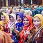 Ketua TP PKK ,TP Posyandu dan Dekranasda Kab.Inhil Hj.Katerina Susanti menghadiri Rapat Penguatan Tata Kelola Lembaga Dekranas, TP PKK, dan Tim Pembina Posyandu bersama Ketua TP PKK Pusat