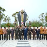 Sekda Inhil Hadiri Upacara Ziarah Nasional Peringatan HUT ke-81 TNI di TMP Yudha Bakti